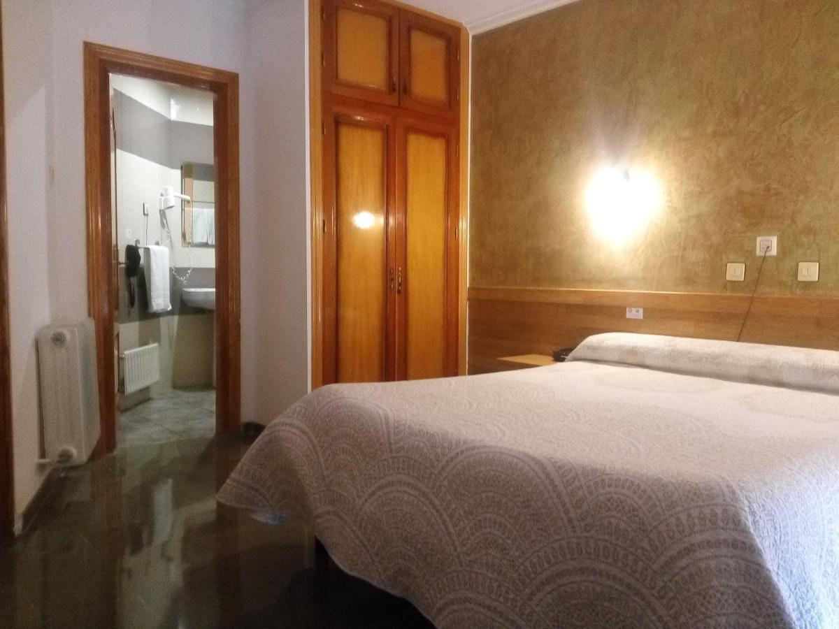Hostal Manolete Lanjarón Extérieur photo