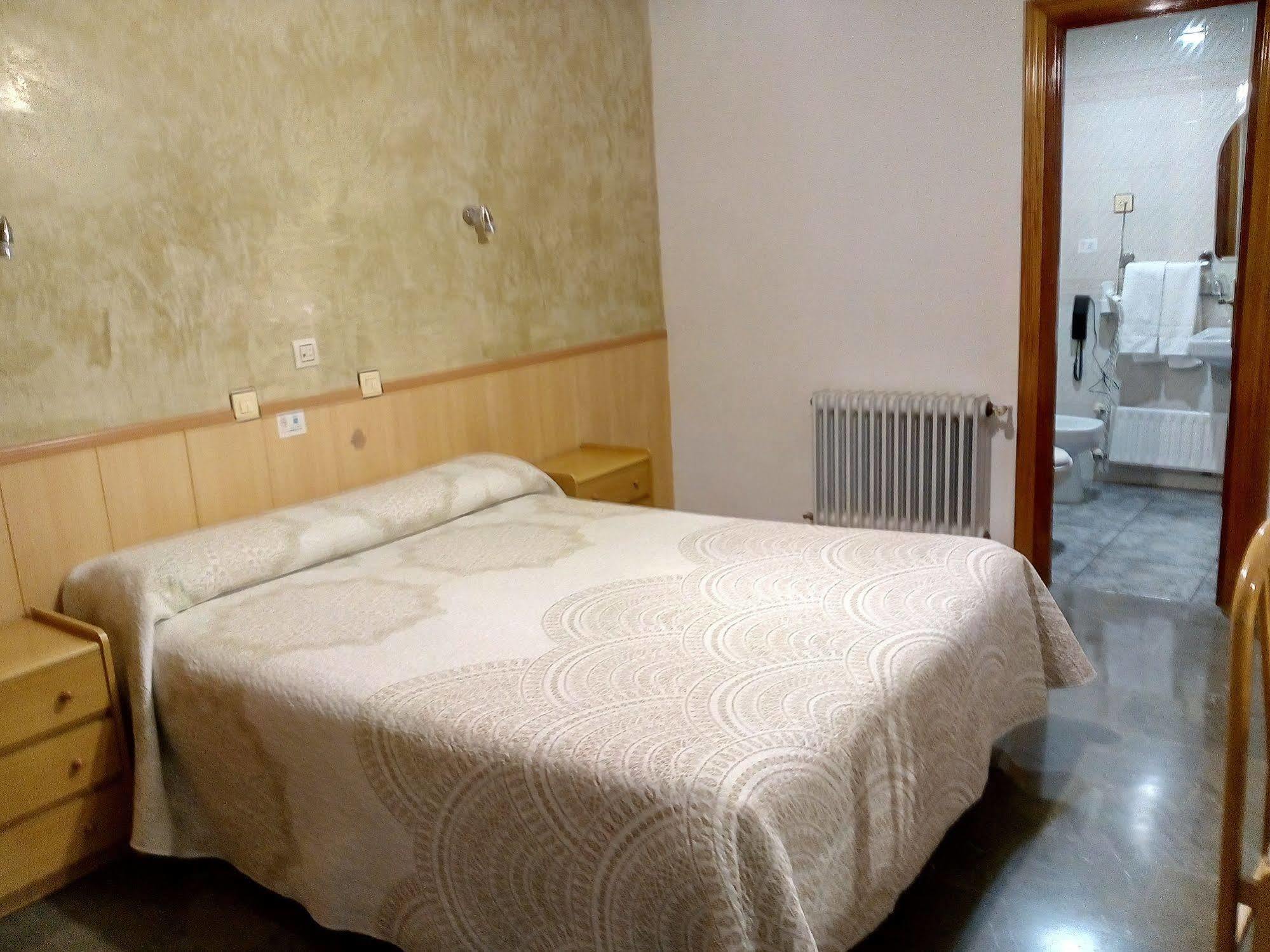 Hostal Manolete Lanjarón Extérieur photo